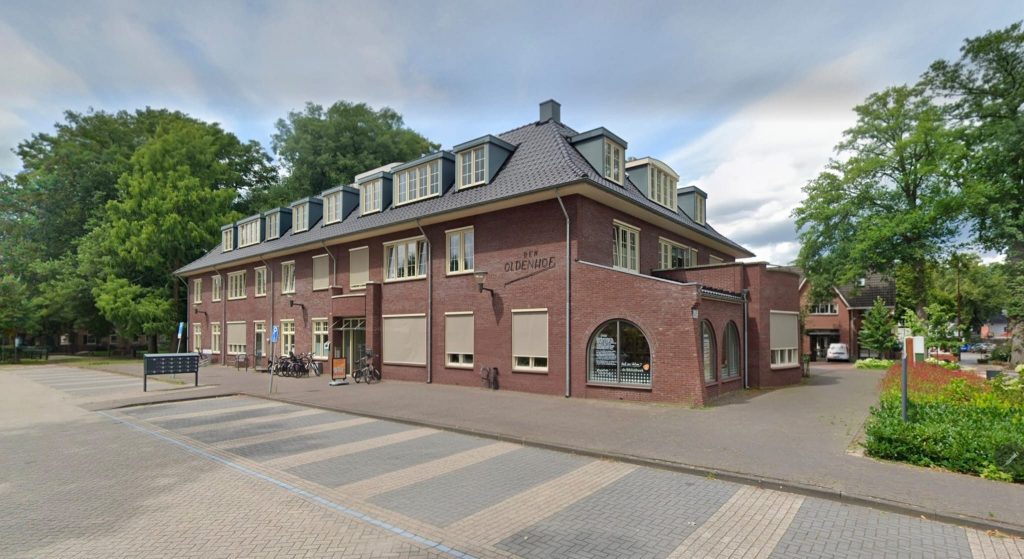 Gebouw Den Oldenhof aan de Hoofdstraat in Gorssel